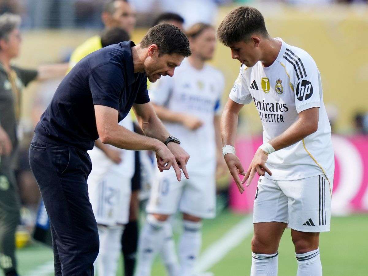 Vicente del Bosque apuesta por Xabi Alonso