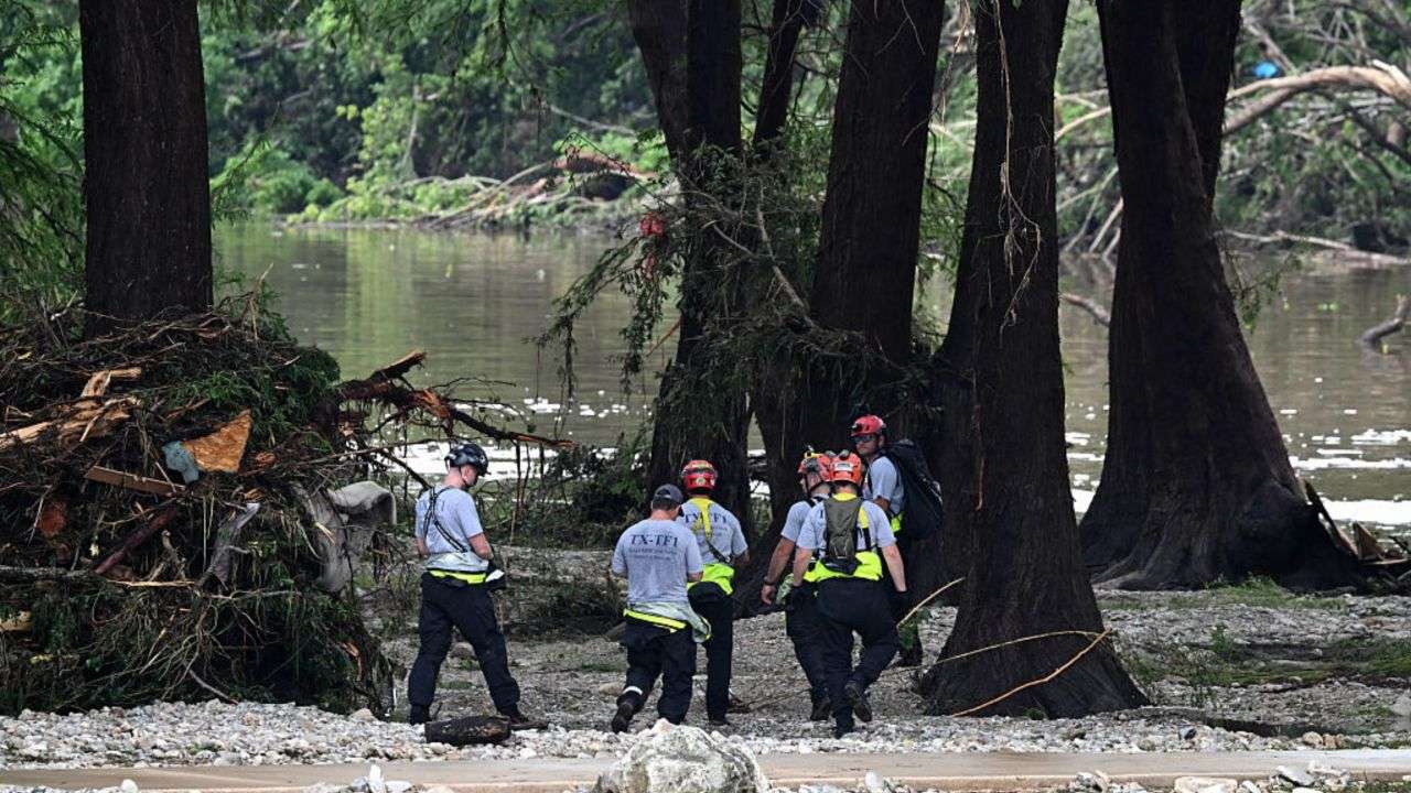 Aumenta a 52 la cifra de muertos por inundaciones en Texas