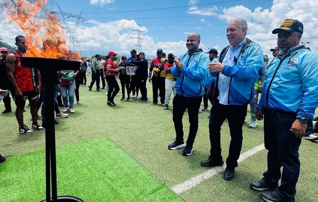 Renovadas canchas de usos múltiples en Santa Teresa del Tuy