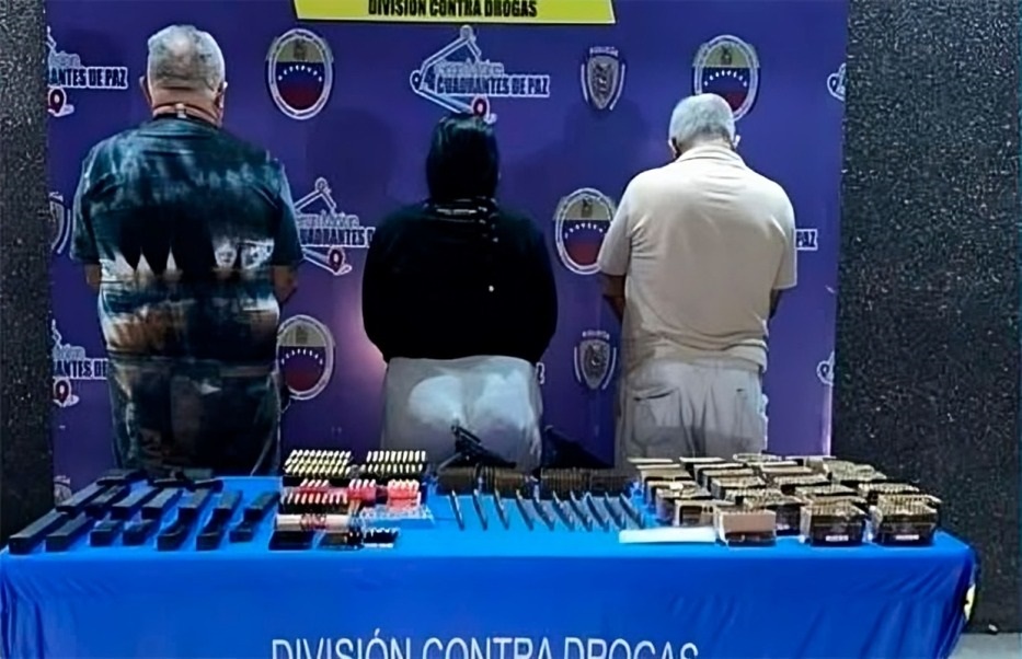 Atraparon a tres sujetos con 2.277 municiones
