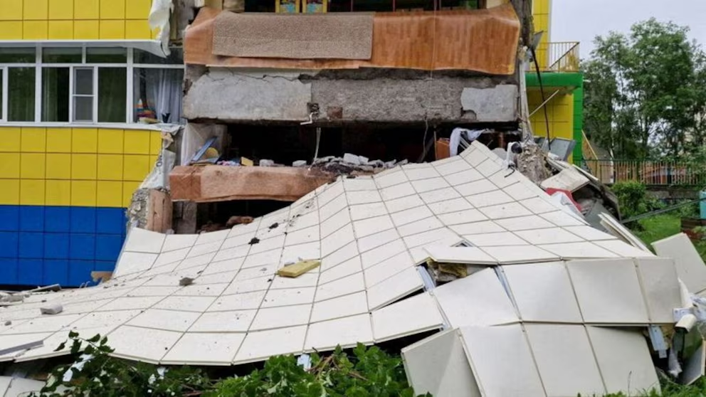 Colapsó parte del edificio de un jardín de infantes en Kamchatka tras el terremoto de magnitud 8.8