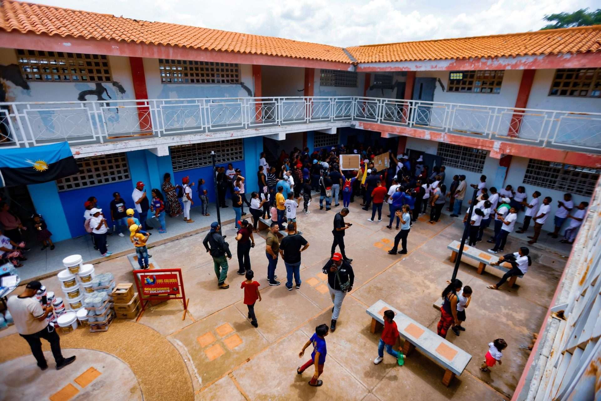 Arrancó plan cayapa para recuperar infraestructuras de 54 escuelas en el Zulia