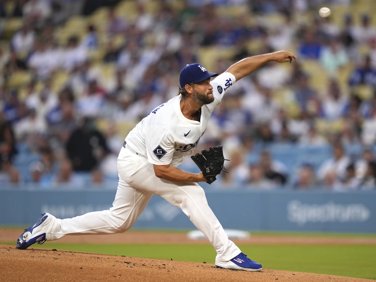 Kershaw cierra gran agosto y aumenta sus pergaminos