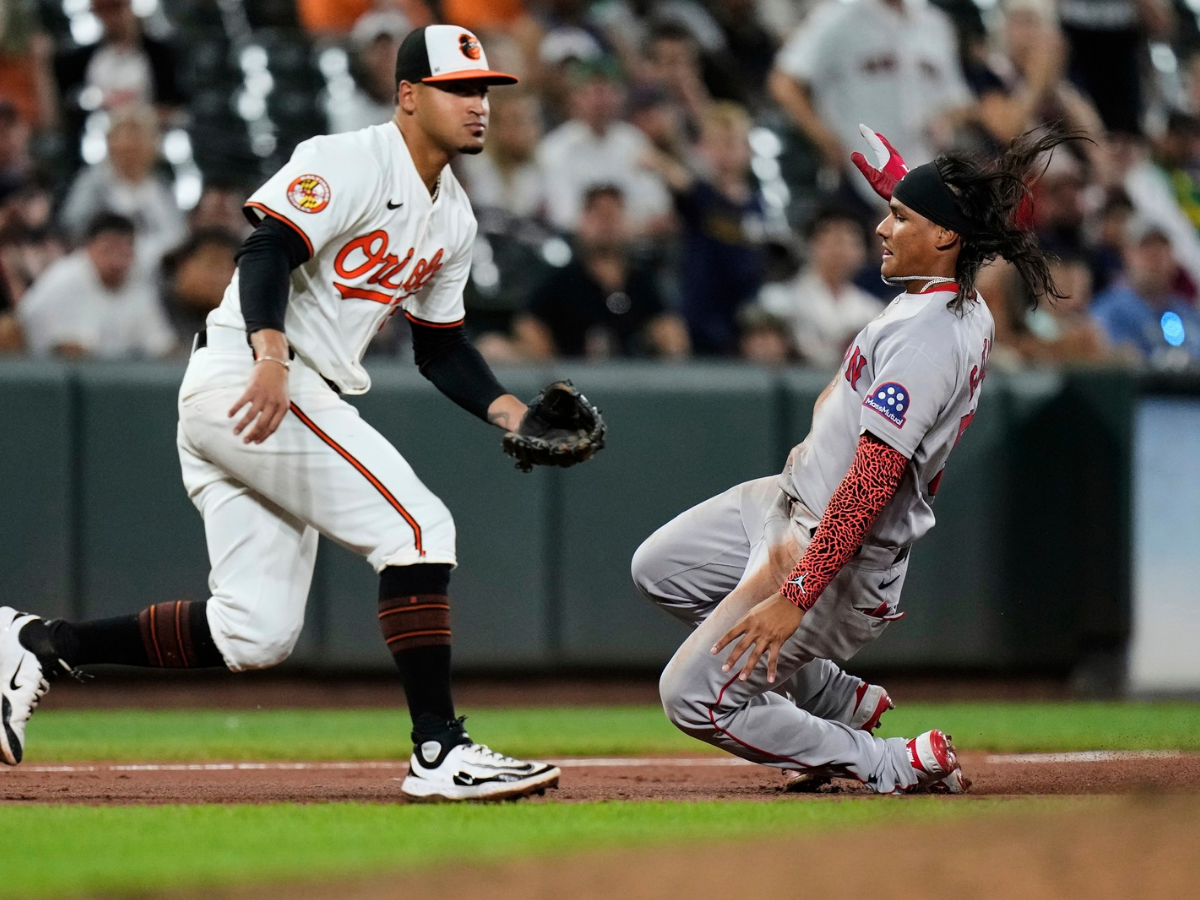 Jhostynxon García dio su primer hit en Grandes Ligas