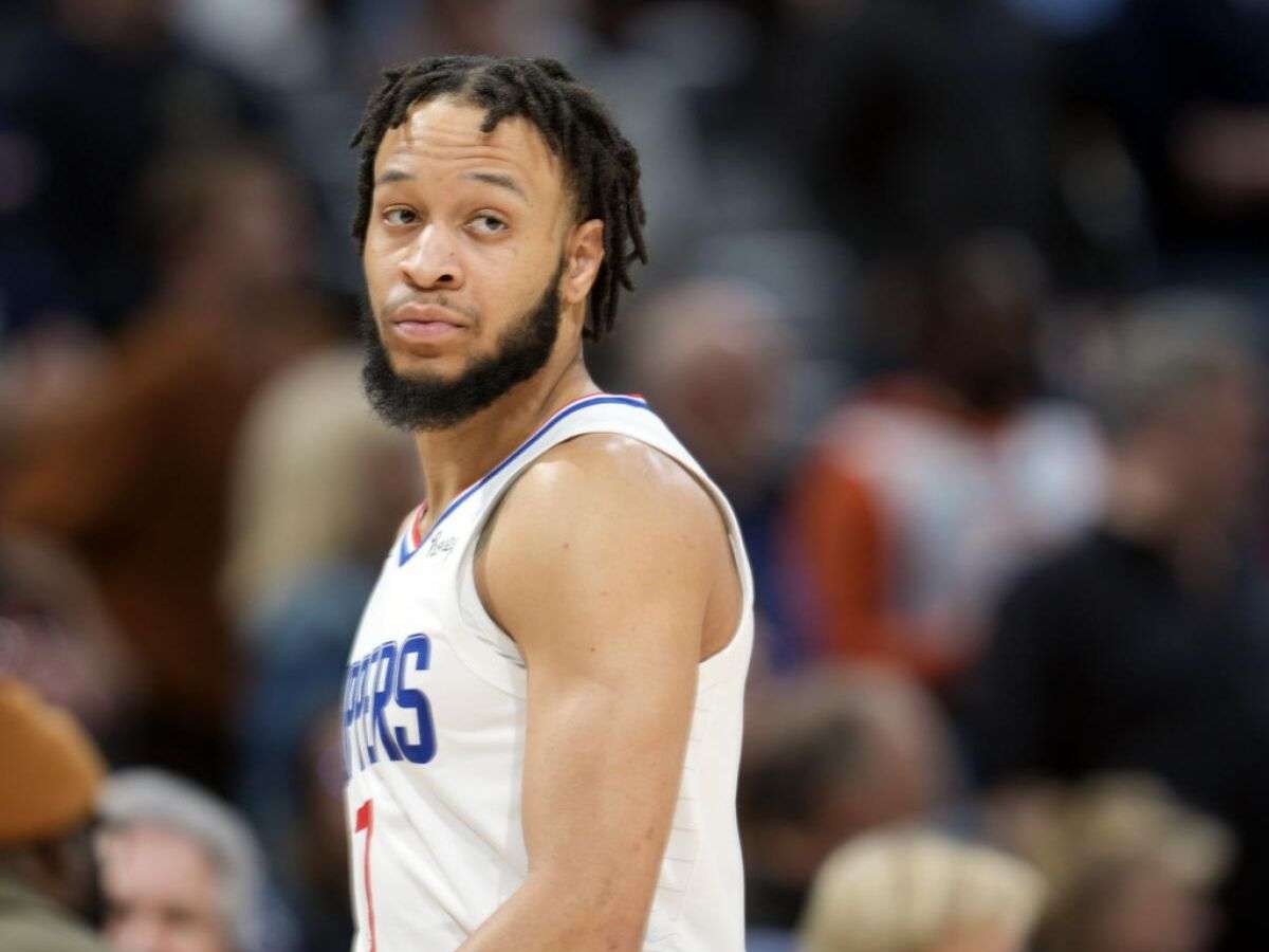 Amir Coffey ficha por los Bucks de Milwaukee