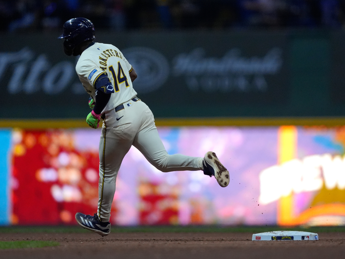 Andruw Monasterio clave para la victoria de Cerveceros