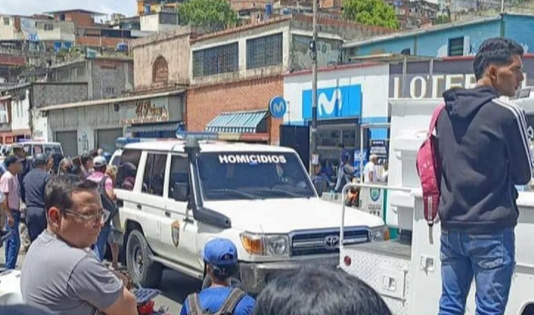 Abuela y su nieto mueren electrocutados tras caerle una guaya del tendido eléctrico