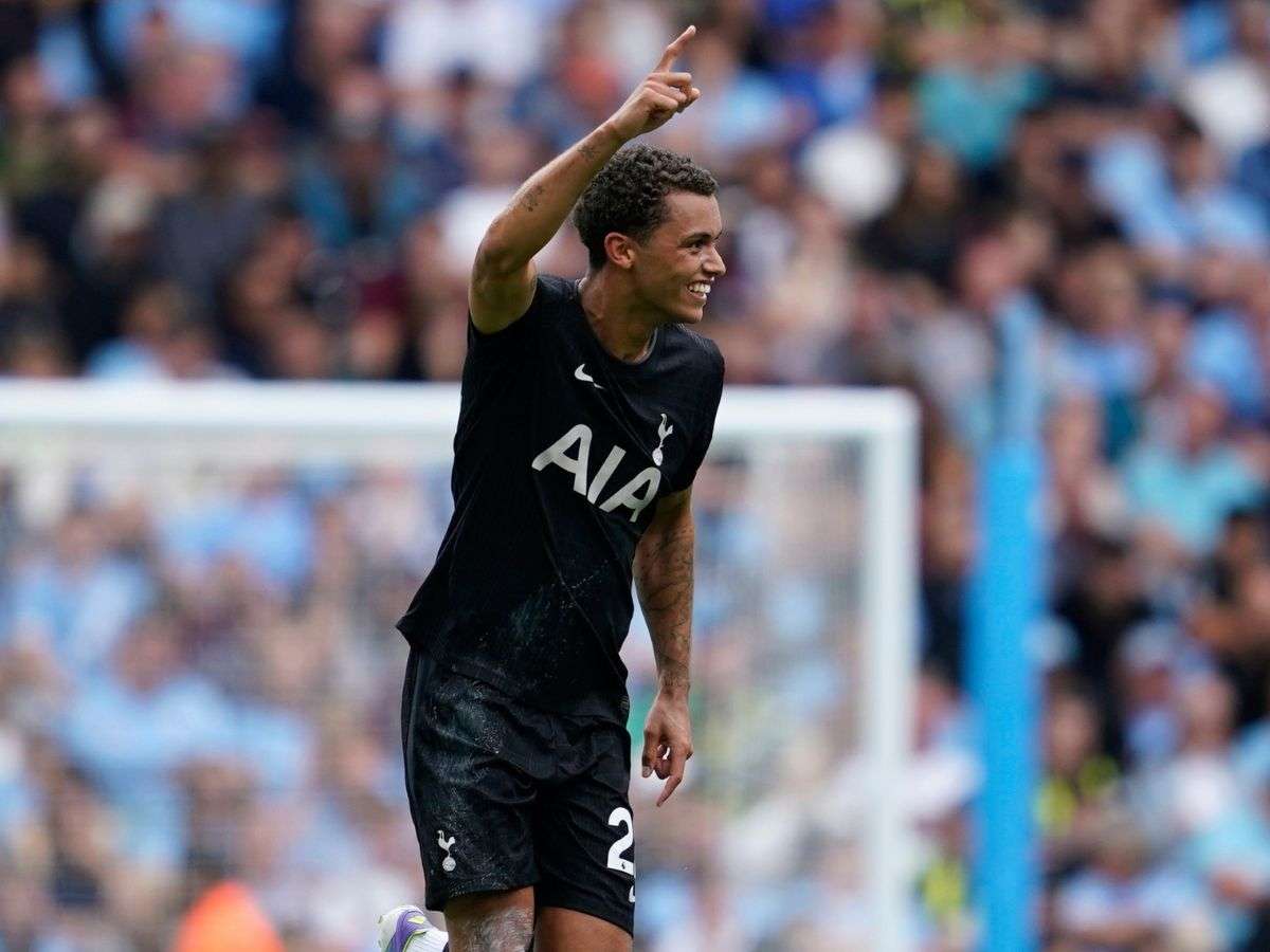Tottenham sorprende al City de visitante