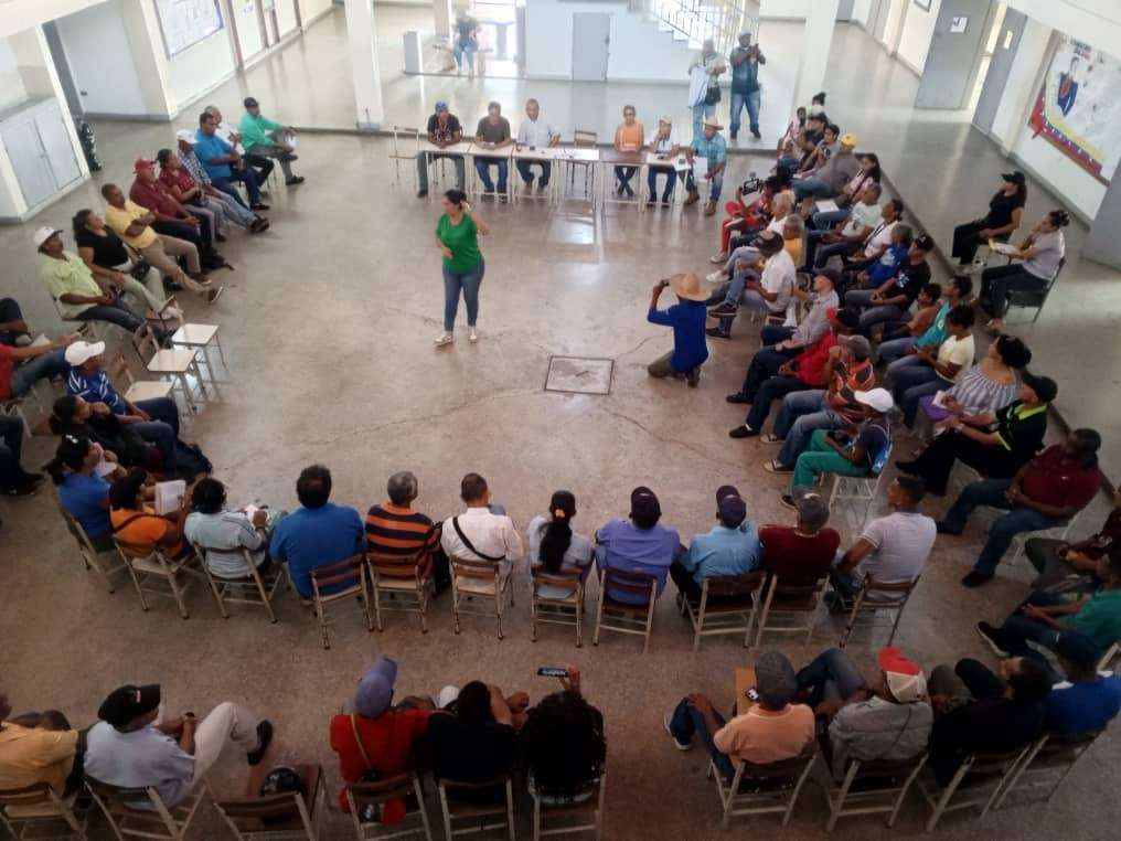 En Guarenas y Guatire fortalecen el poder agrícola comunal