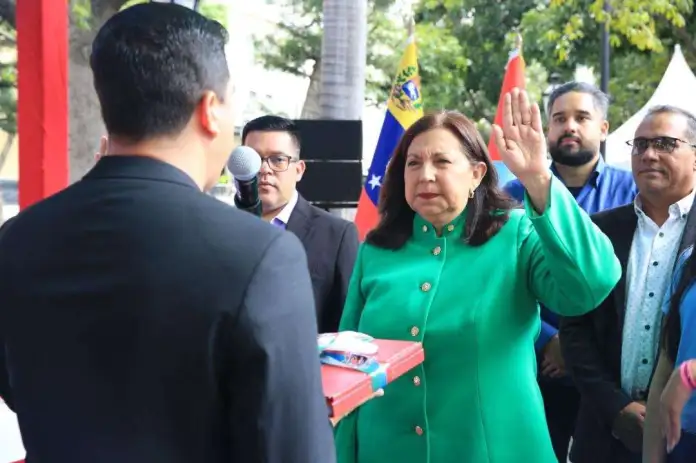 Carmen Meléndez se juramenta como alcaldesa de Caracas