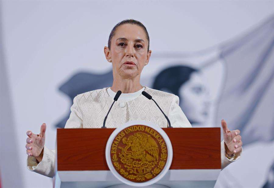 Presidenta de México condena despliegue militar de EEUU cerca de Venezuela