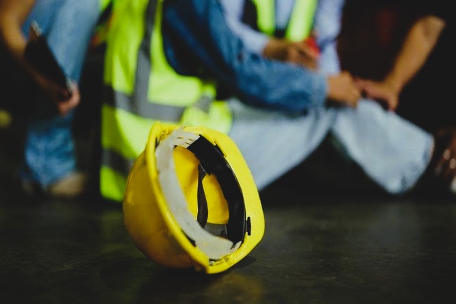 Hjalmar Gibelli - Seguros laborales ¡La clave para proteger al empleado! - FOTO