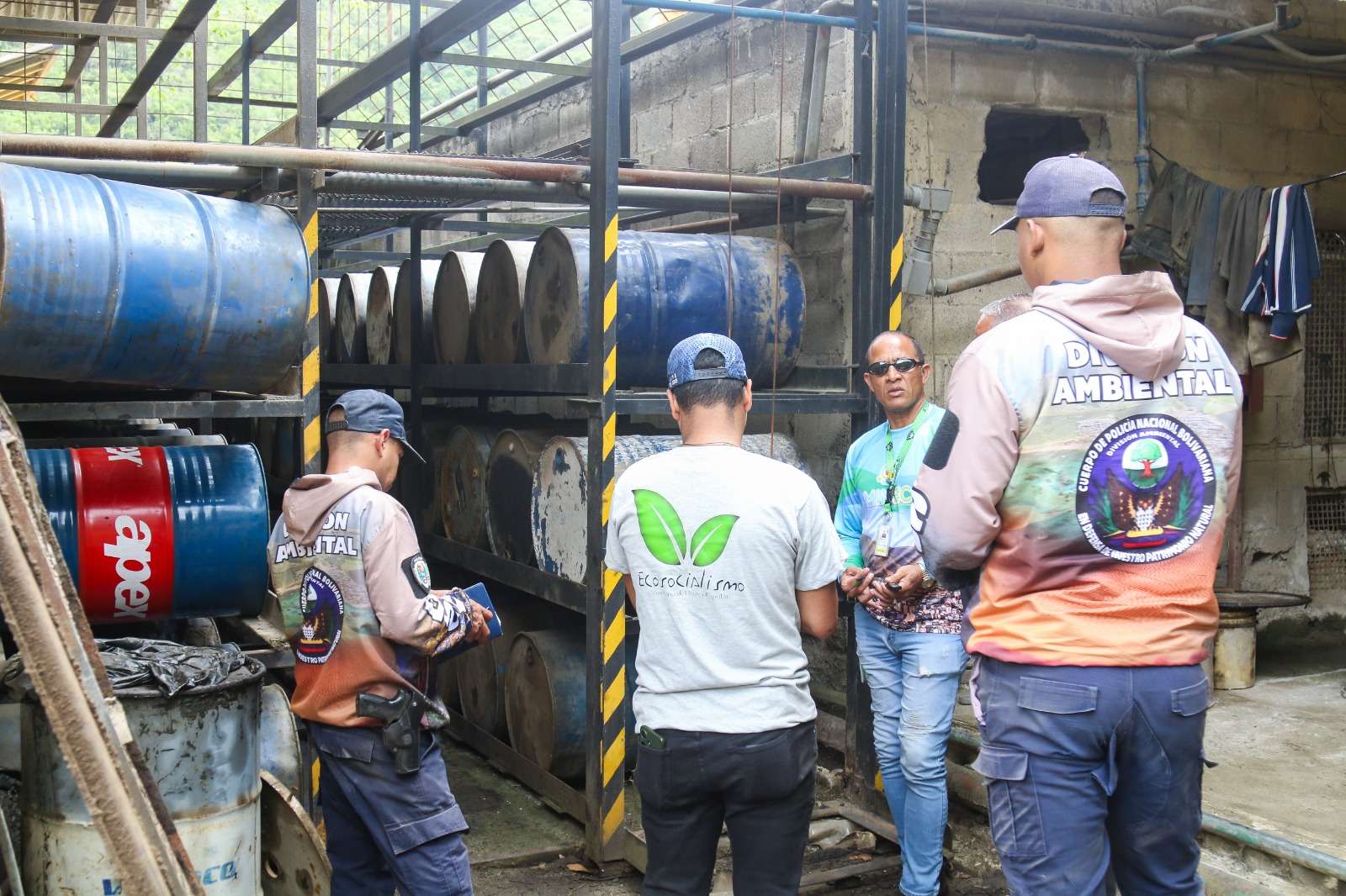 Paralizan actividades de ocho empresas de minería no metálica