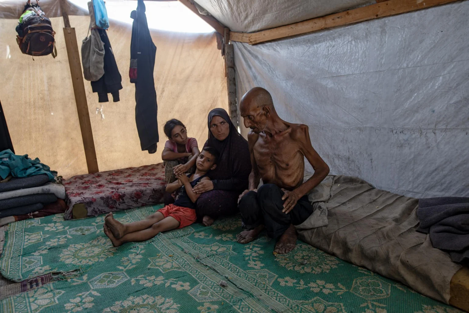 Israel bloquea la entrada a más de 22.000 camiones de ayuda humanitaria