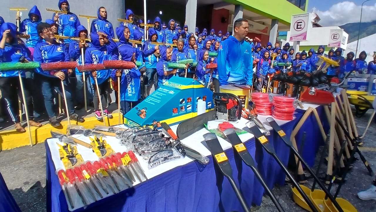 Equipan cuadrillas de mantenimiento para mejorar servicios en San Felipe