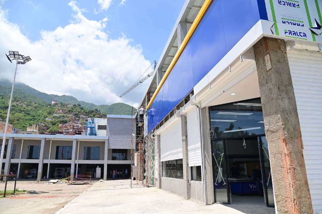 Nuevo centro comercial Plaza Tricolor generará 2.000 empleos en La Guaira