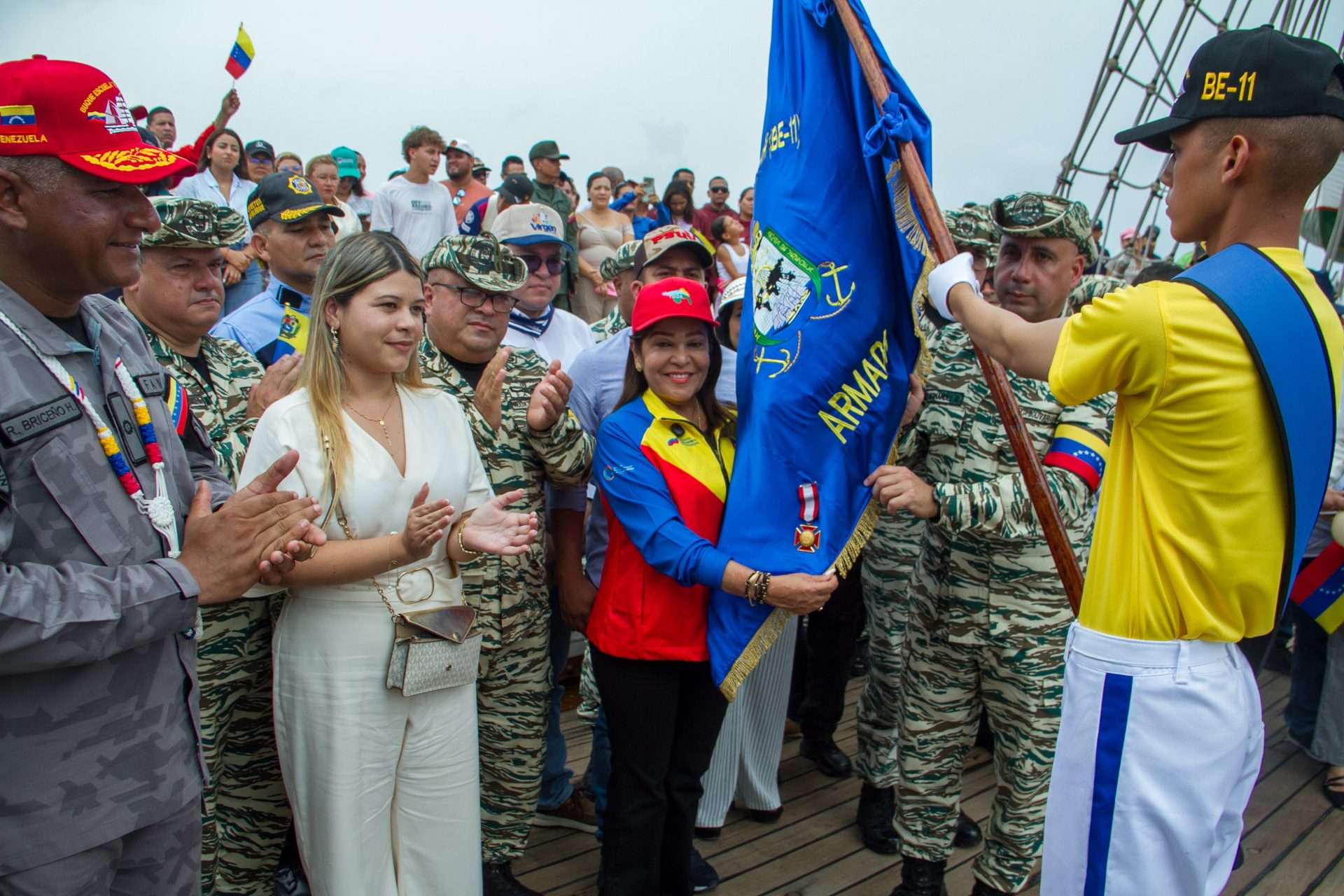 Buque Simón Bolívar llegó a Nueva Esparta en homenaje a la Virgen del Valle