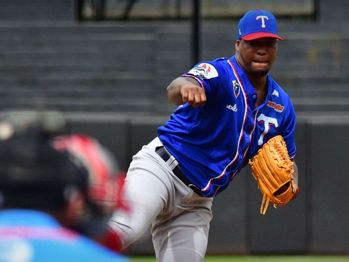 Leones firman al lanzador cubano Miguel Romero