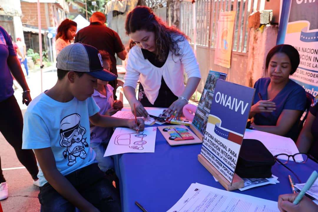 Realizan jornada de atención social integral en el sector El Campito