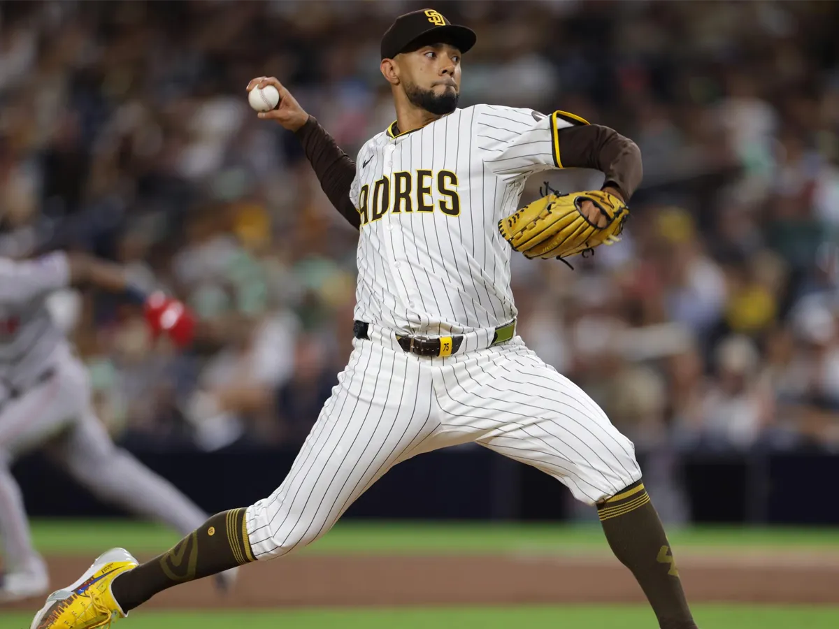 Robert Suárez sin enemigos en el primer lugar