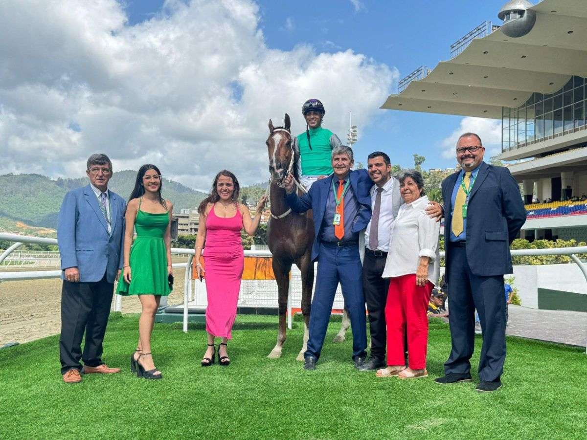 Steady enemiga de poder - Líder en deportes