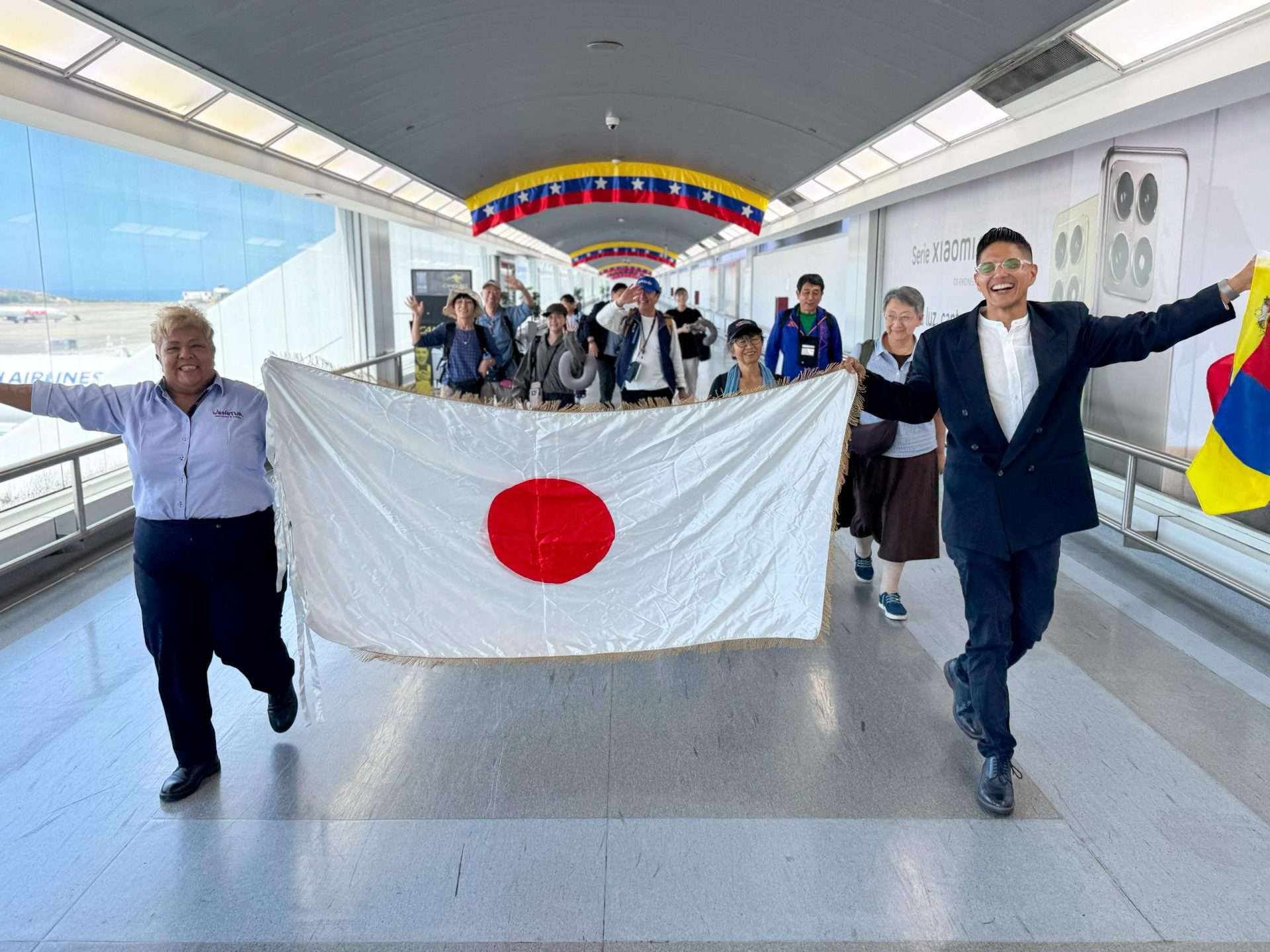 Venezuela recibe primer grupo de turistas japoneses en Maiquetía