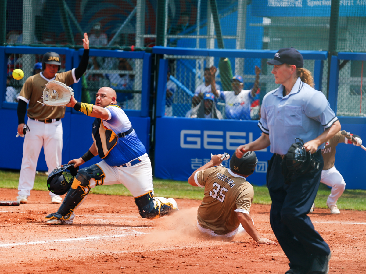 Venezuela cae ante Japón en segunda jornada del softbol