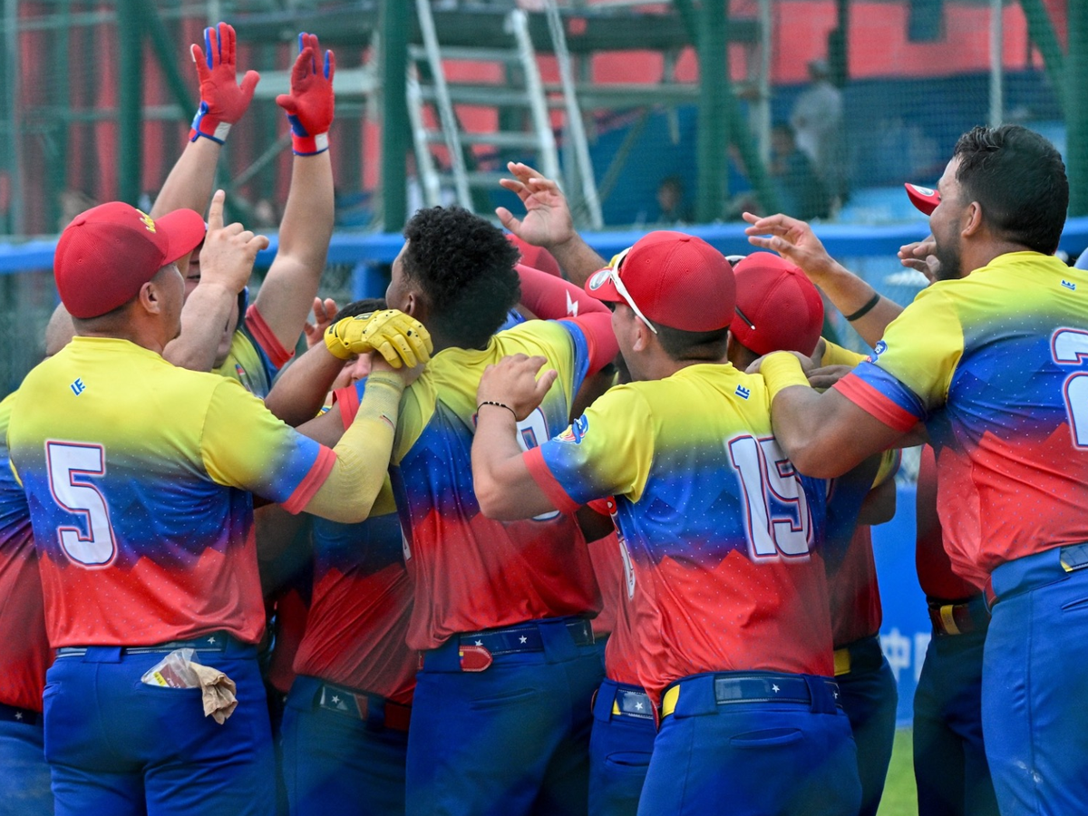 Softbol debutó con victoria en los Juegos Mundiales
