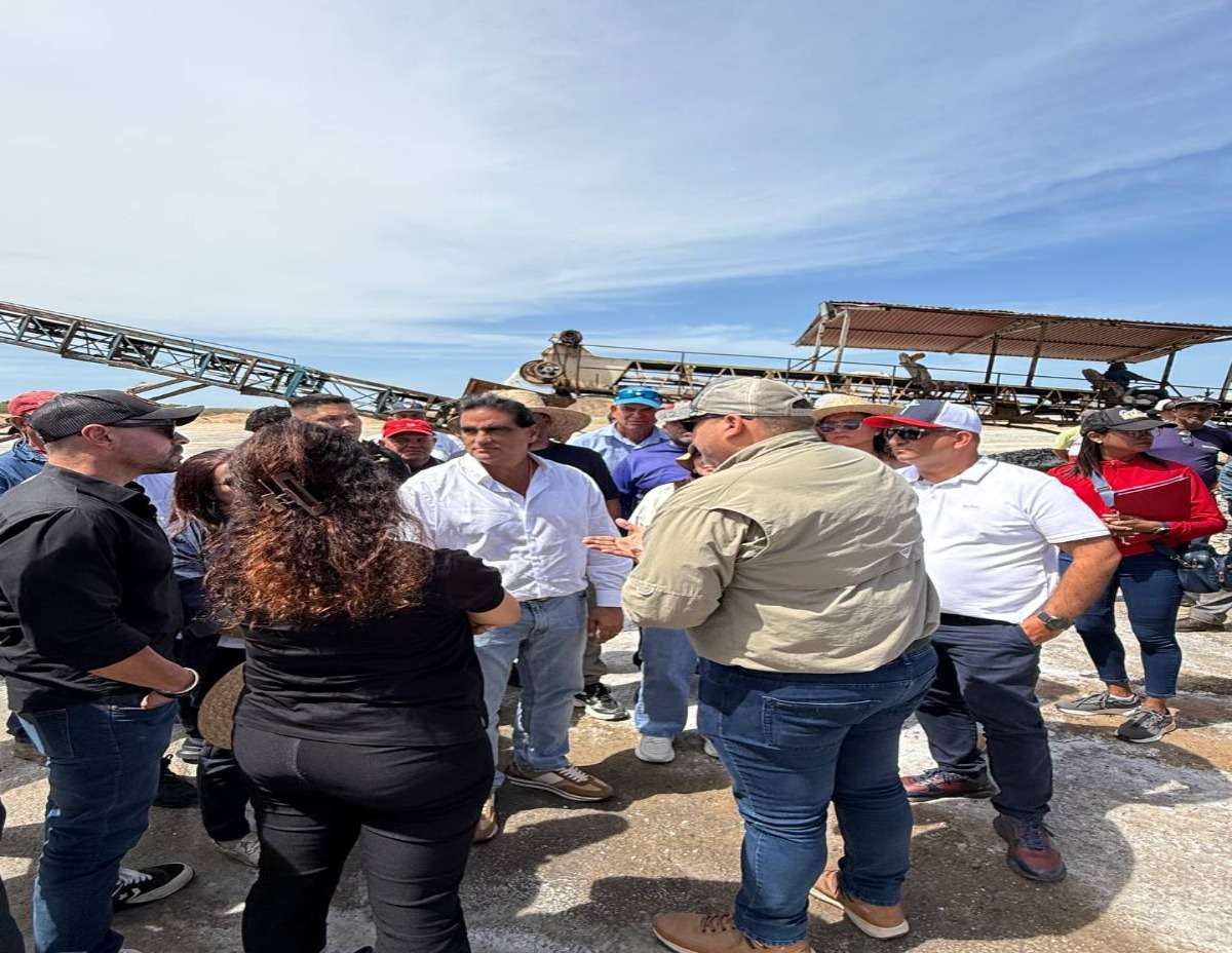 Inspeccionan polo de desarrollo industrial en el estado Sucre