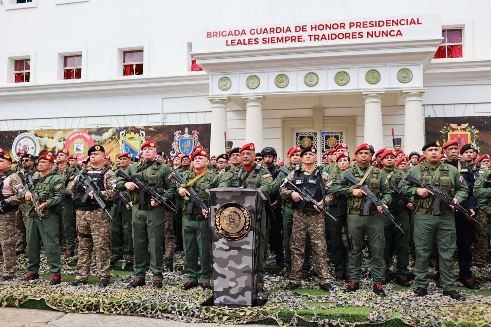 Guardia de Honor manifiesta lealtad y apoyo absoluto al presidente Nicolás Maduro