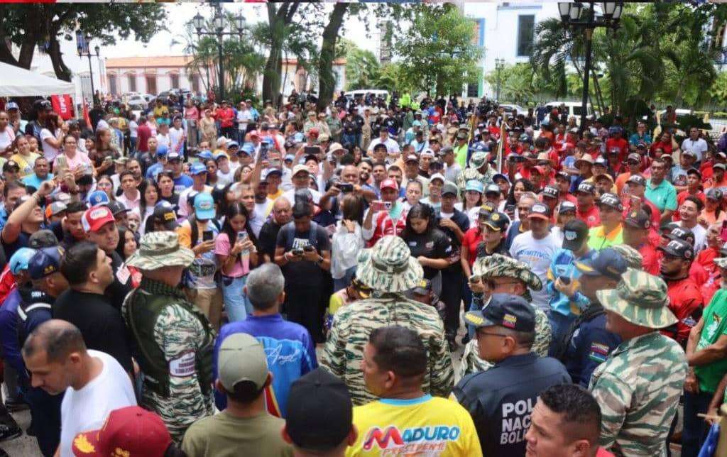 Maduro: la jornada de alistamiento hoy continuará sumando el compromiso del pueblo