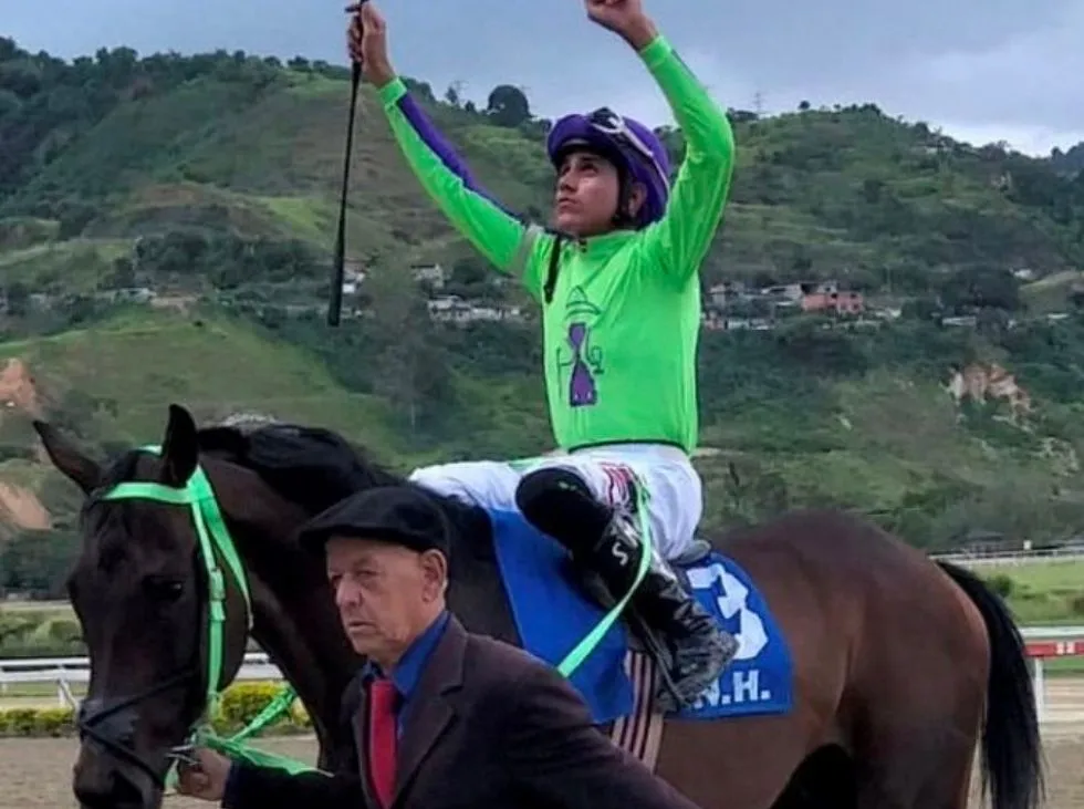 Samuel Marín marca pauta en Monmouth Park