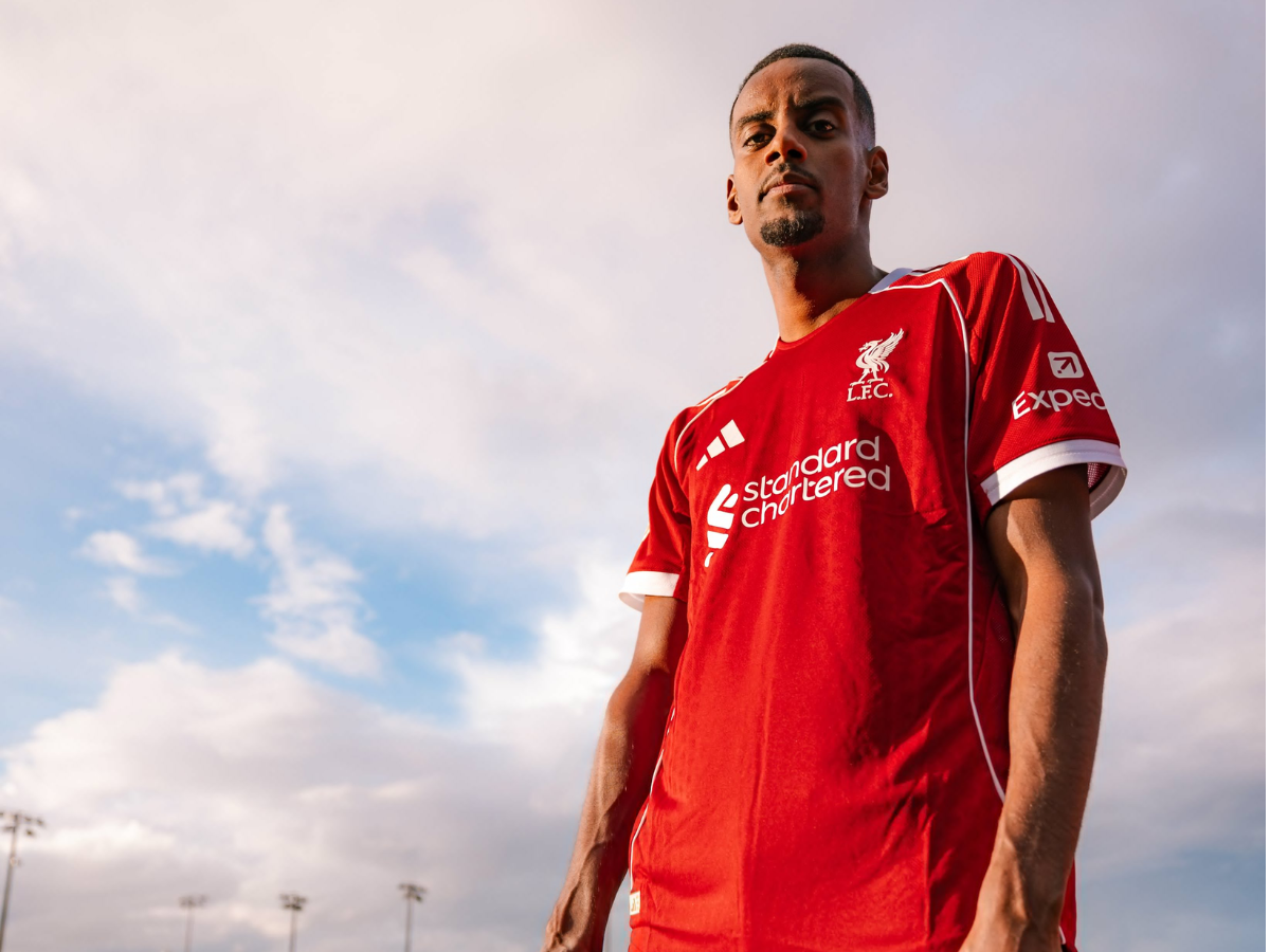 Alexander Isak refuerza el ataque del Liverpool