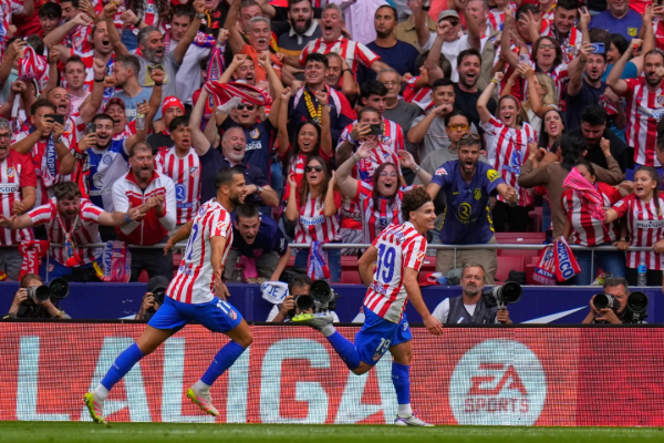 El Atlético gana el derbi madrileño con goleada 5-2 al Real Madrid