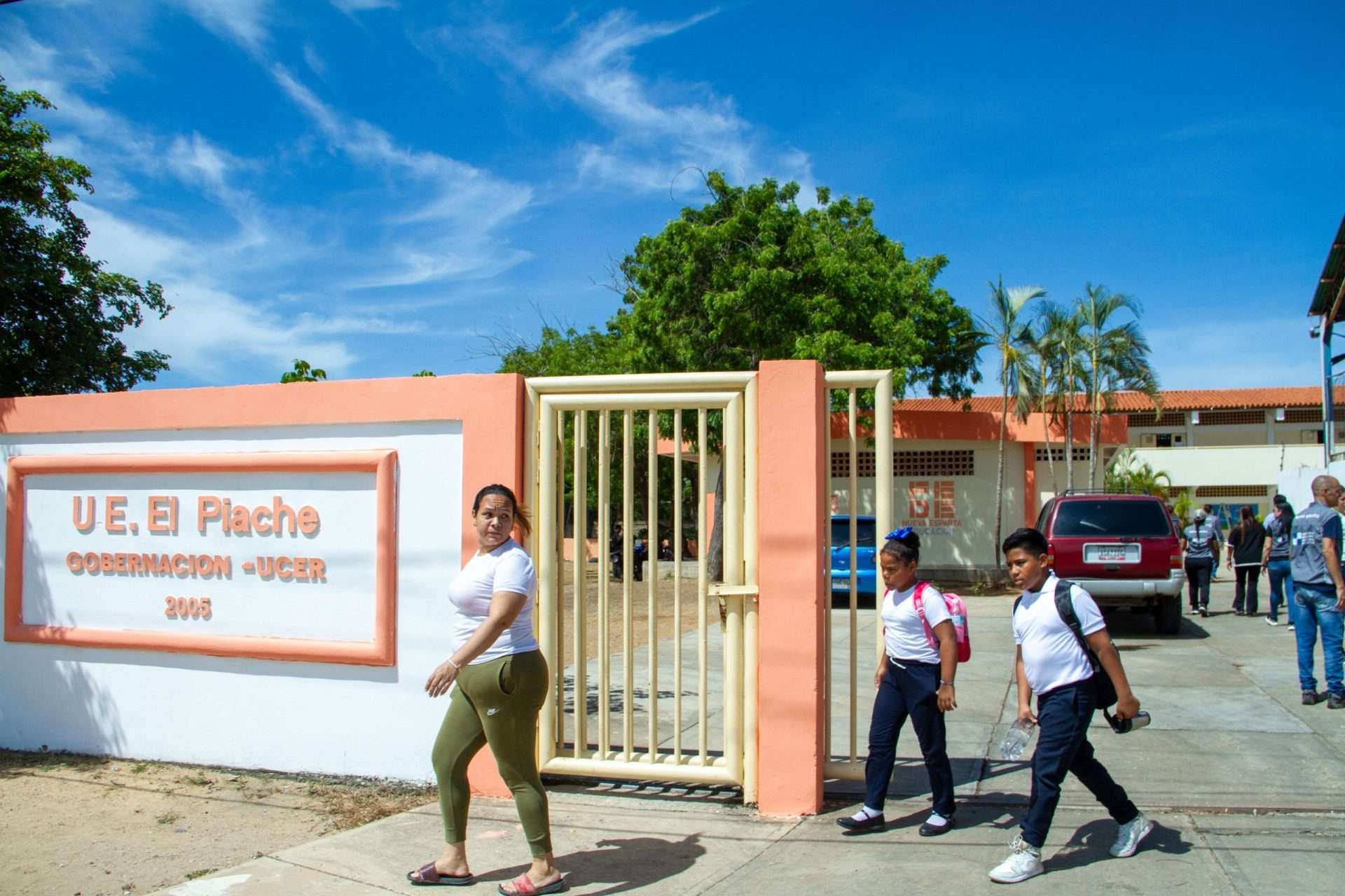 Bricomiles rehabilitó escuela en Porlamar para 440 niños