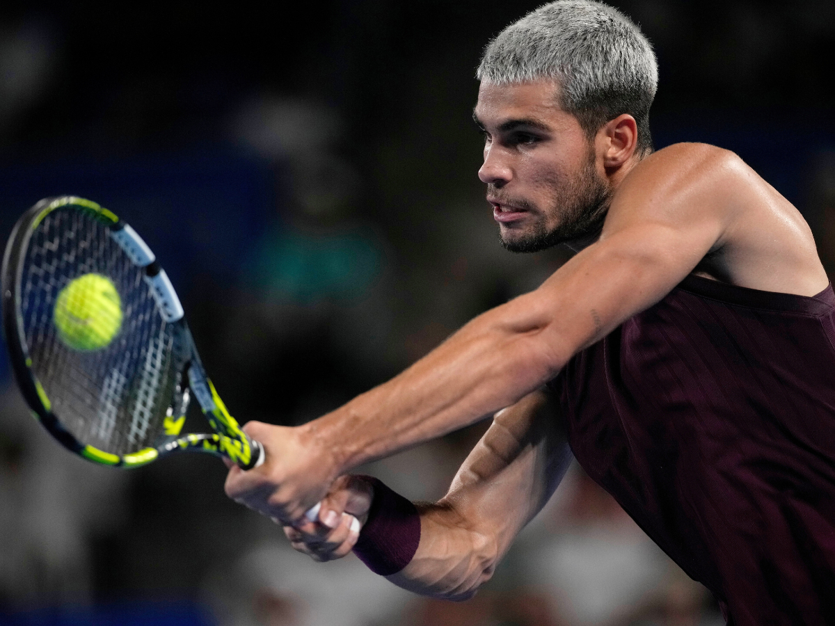 Carlos Alcaraz avanzó a la final de Tokio