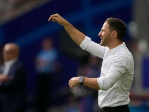 Domenico Tedesco podría dirigir al Bologna de Italia