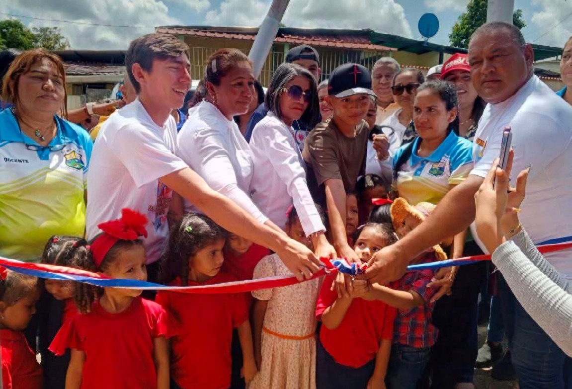 Comuna entrega rehabilitados dos planteles educativos en Cojedes