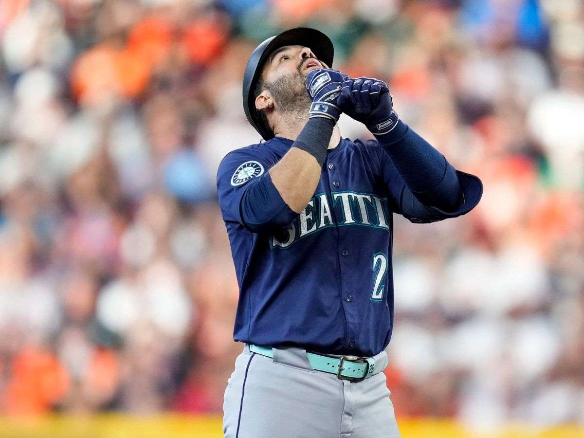 Eugenio Suárez aportó en noche mágica de Raleigh