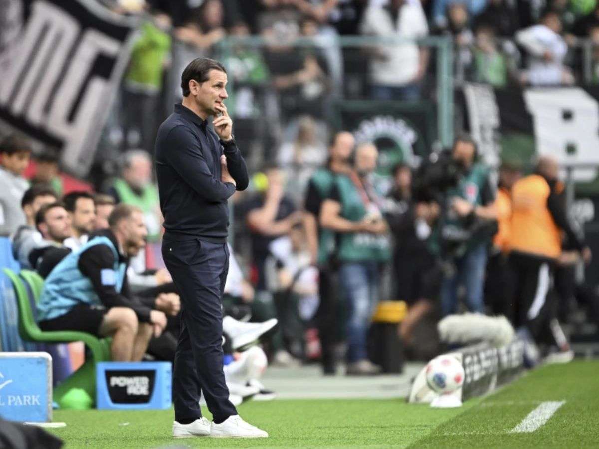 Borussia Moenchengladbach despide a su técnico
