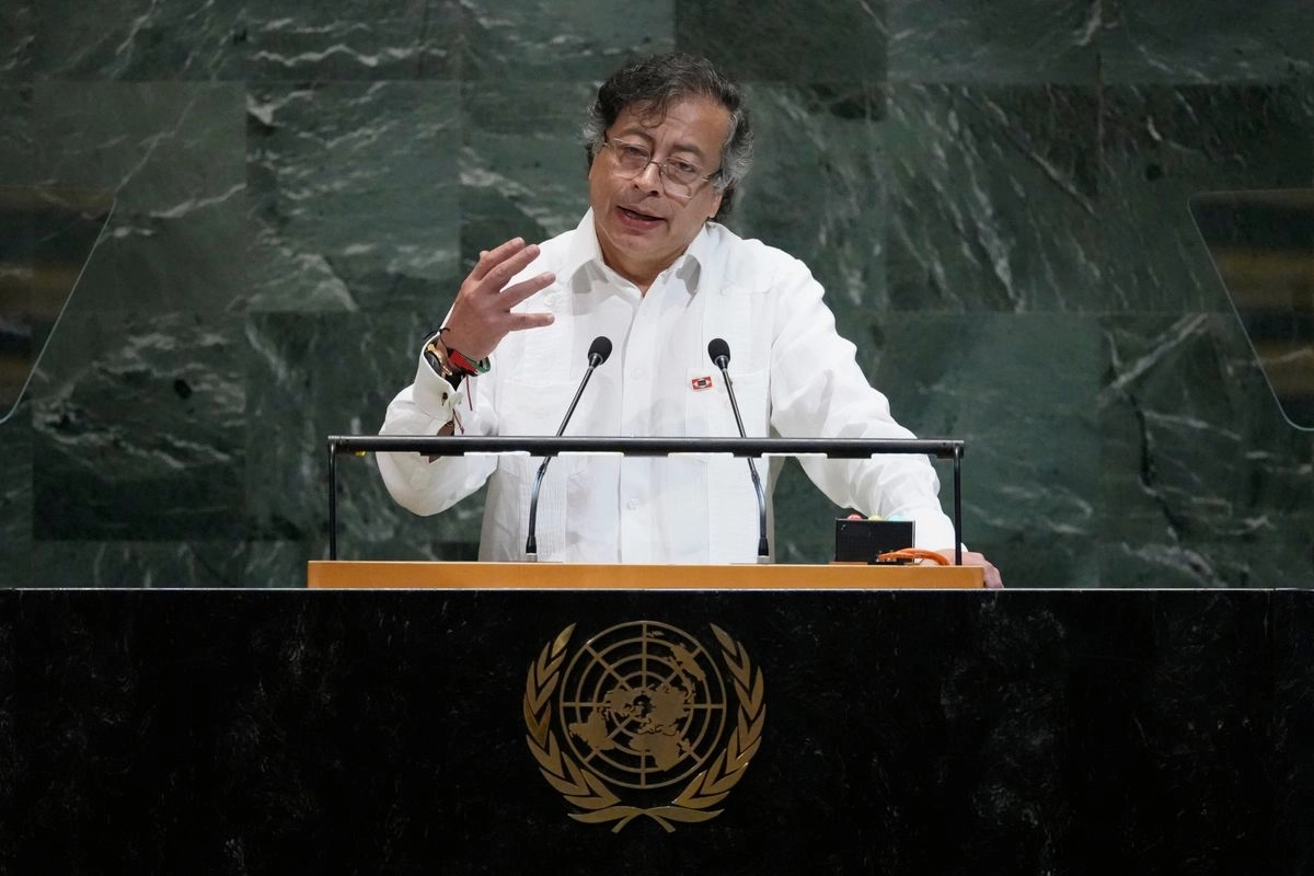 Gustavo Petro pide abrir proceso penal a Donald Trump por bombardeos a lanchas venezolanas en el Caribe