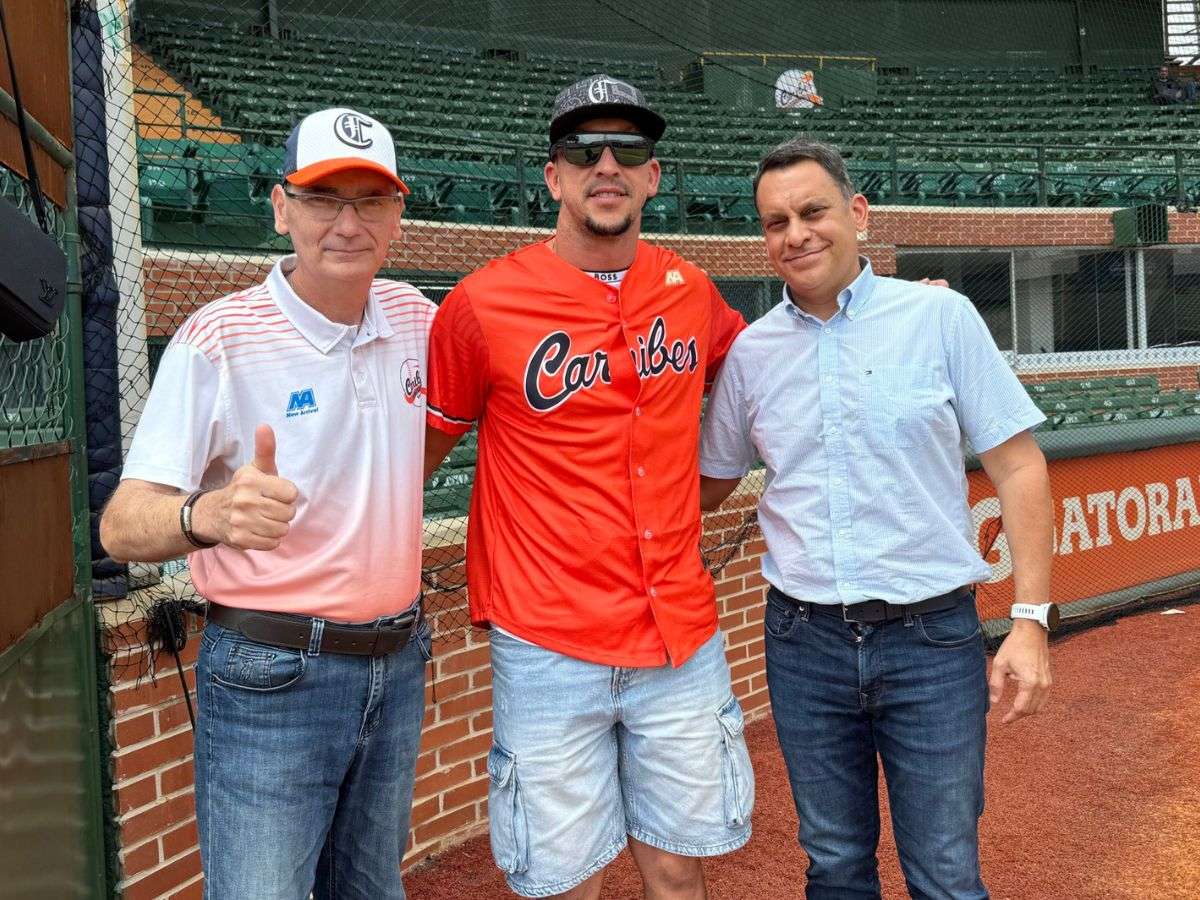 Hernán Pérez ya se uniformó con Caribes