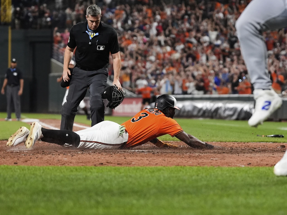 Del no-hitter al Walk-Off: Albert Suárez triunfó por los Orioles