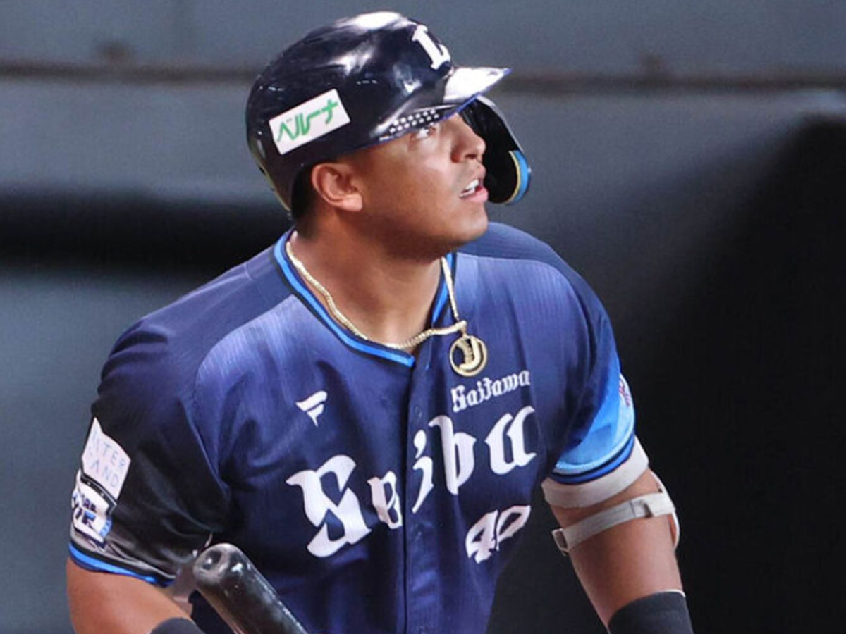 Leandro Cedeño extiende su racha de poder en Japón