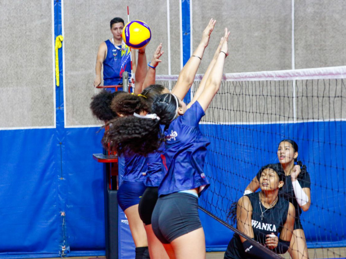 Voleibol femenino por boleto mundial