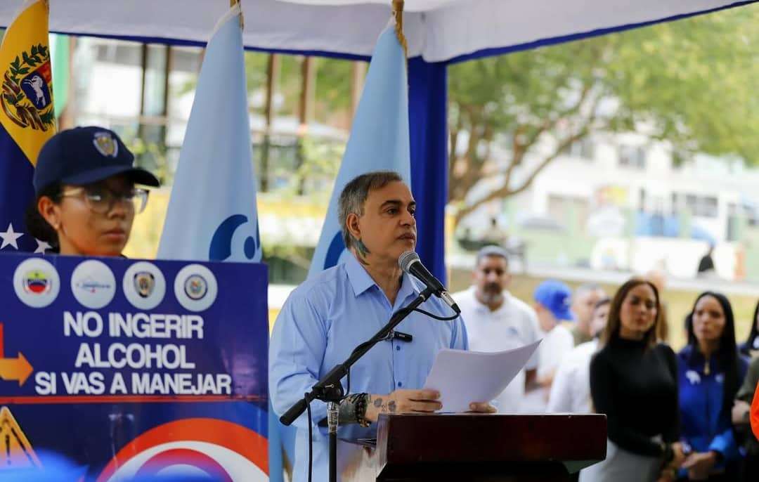Fiscal Saab saludó el diálogo entre Maduro y Richard Grenell