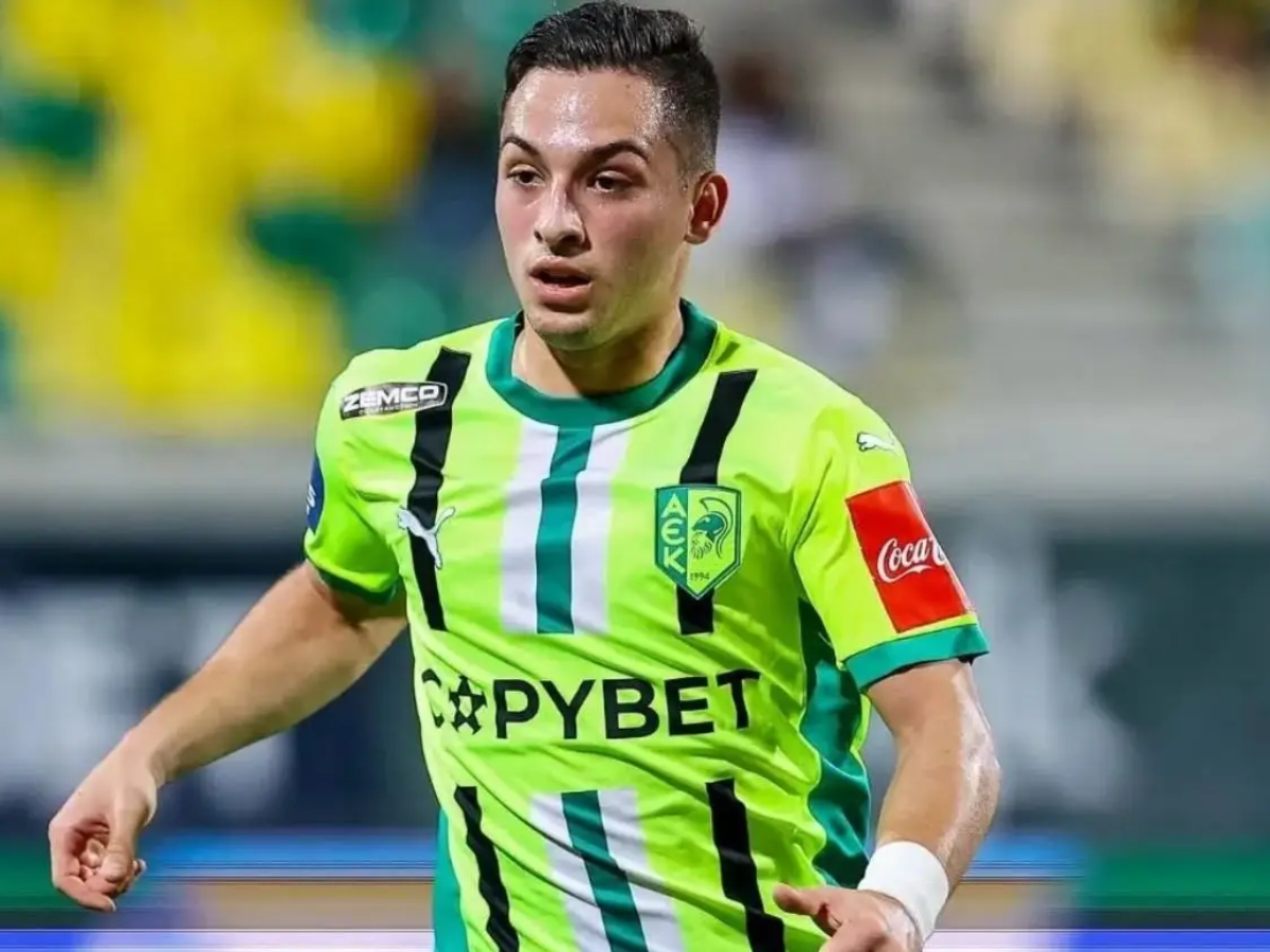 Yerson Chacón convulsiona y abandona el partido