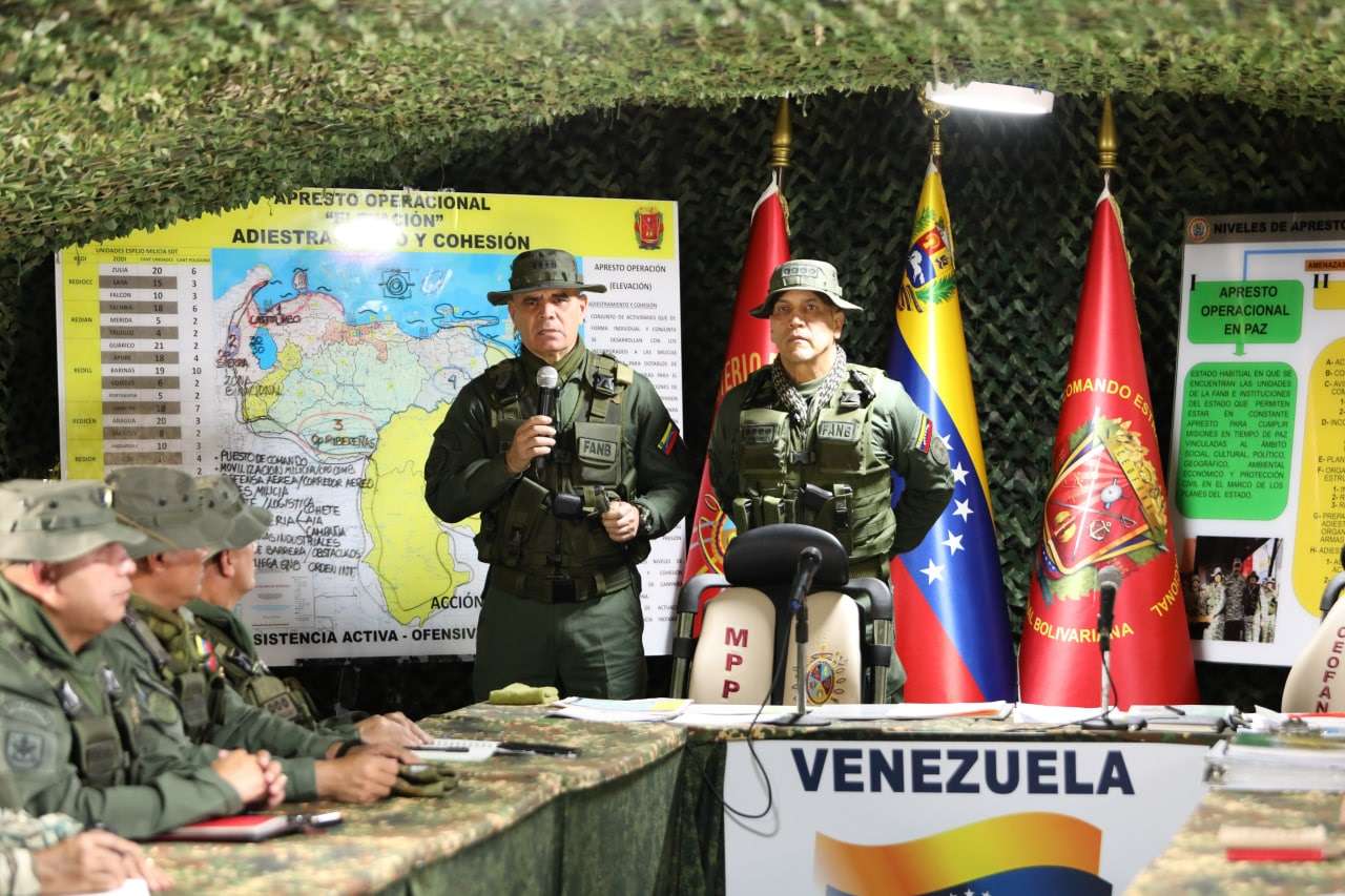 Fanb continúa con ejercicios militares desde La Orchila