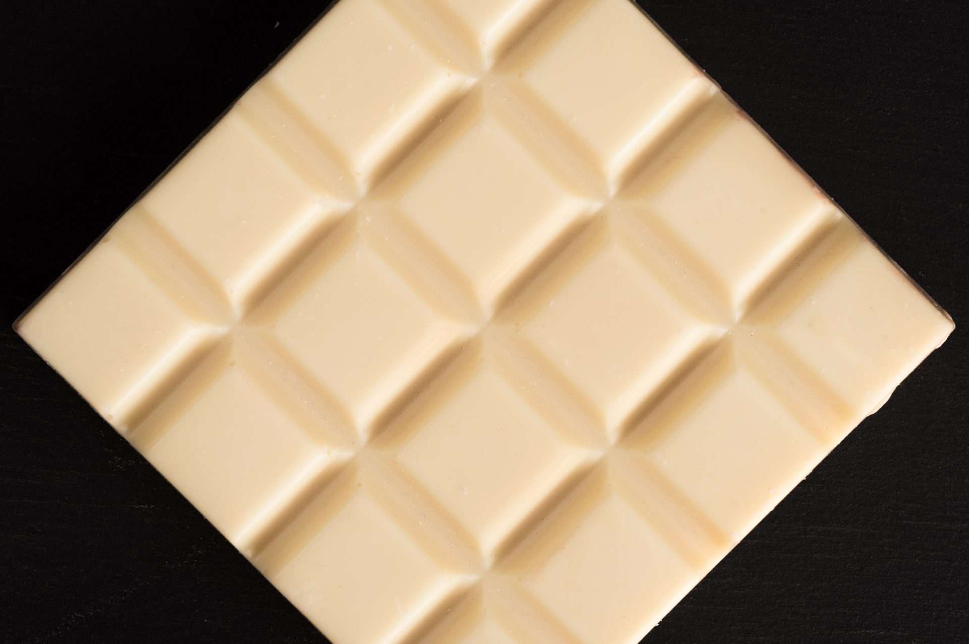 El método bean to bar le dio su puesto al chocolate blanco
