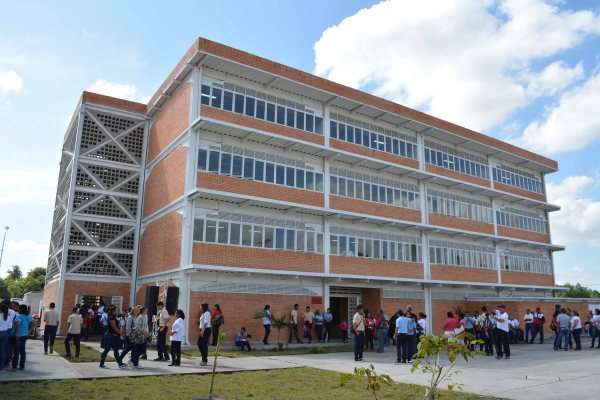 Instalarán vigilancia en liceos de Turén ante presuntas intoxicaciones